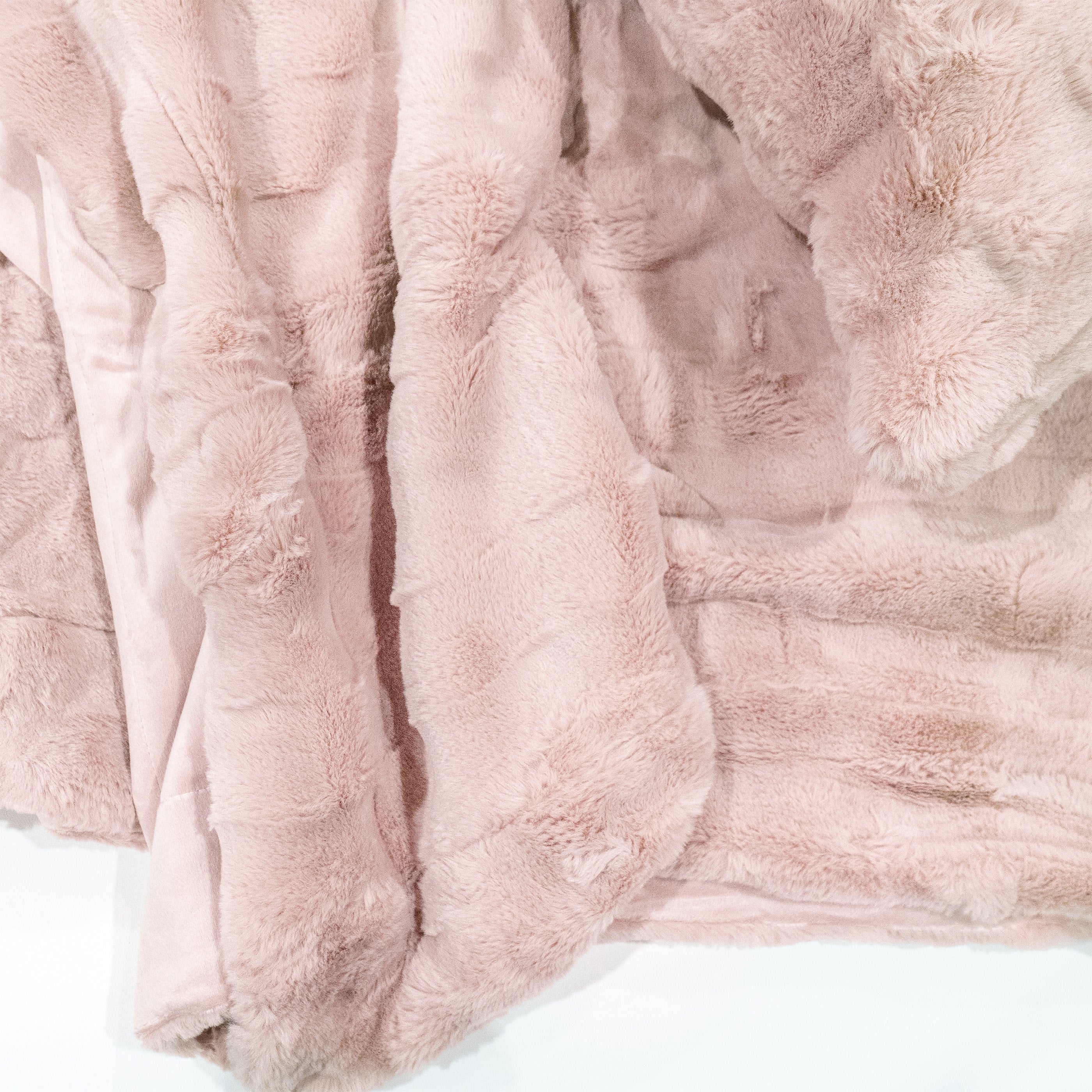 Jeté fausse fourrure poils courts - Rose